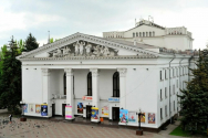 /news/teatr-et-cetera-prinyal-uchastie-v-sbore-sredstv-na-vosstanovlenie-mariupolskogo-dramaticheskogo-tea/