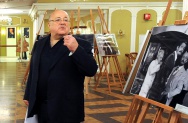 /news/kolonka-aleksandra-kalyagina-v-novogodnem-vypuske-zhurnala-teatral-/