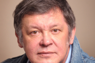 /news/segodnya-den-rozhdeniya-otmechaet-akter-petr-smidovich/