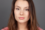 /news/segodnya-den-rozhdeniya-otmechaet-aktrisa-anna-dianova_/