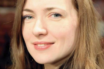 В новом номере журнала "Театральная афиша столицы"  - интервью с актрисой "Et Cetera" Натальей Баландиной