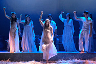 /news/segodnya-my-igraem-50-y-spektakl-dekameron-lyubov-vo-vremya-chumy/
