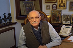/news/k-yubileyu-aleksandra-kalyagina-pozdravlenie-ot-nikity-mikhalkova/