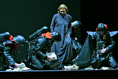 /news/segodnya-my-igraem-100-y-spektakl-451-po-farengeytu/