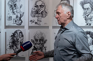 /news/otkrytie-vystavki-karikatur-i-sharzhey-izvestnogo-khudozhnika-vladimira-mochalova/