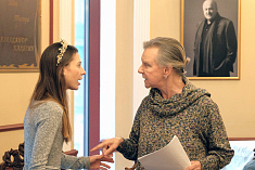 /news/k-100-letiyu-dzhanni-rodari-chitka-pesy-nespyashchaya-krasavitsa/