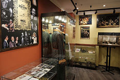 /news/segodnya-studenty-teatralnykh-zavedeniy-pobyvali-na-pervoy-ekspozitsii-budushchego-muzeya-et-cetera/