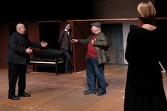 /news/repetitsii-spektaklya-revizor/