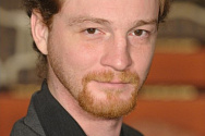 /news/15-noyabrya-den-rozhdeniya-otmechaet-akter-et-cetera-grigoriy-starostin/