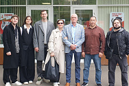 /news/segodnya-artisty-et-cetera-posetili-fmbts-im-a-i-burnazyana-fmba-rossii/