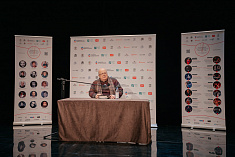 /news/segodnya-v-ramkakh-festivalya-biennale-teatralnogo-iskusstva-uroki-rezhissury-sostoyalsya-master-kla/