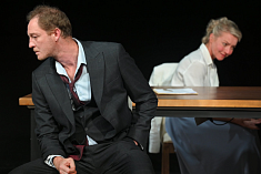 /news/teatral-v-teatre-et-cetera-vypustili-premeru-stseny-iz-supruzheskoy-zhizni/
