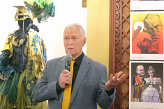 /news/vchera-my-otkryli-vystavku-karikatur-i-sharzhey-vladimira-mochalova/