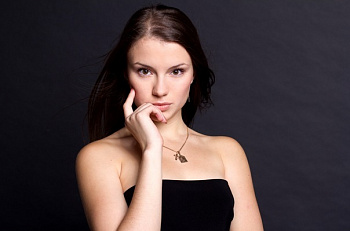 Сегодня День Рождения отмечает актриса Анна Дианова