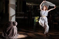 /news/v-et-cetera-proshla-aktsiya-noch-v-teatre-2019/