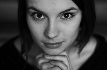 Сегодня в спектакле "Блаженный остров" впервые играет Анна Дианова
