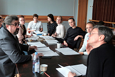 /news/nachalis-repetitsii-novogo-spektaklya-tak-pogib-guska-blazhennyy-ostrov-m-kulisha-/