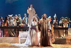 /news/anastasiya-kormilitsyna-i-evgeniy-zasetskiy-vpervye-sygrayut-v-spektakle-dekameron-lyubov-vo-vremya-/