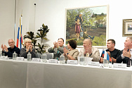 /news/artisty-sergey-plotnikov-i-anna-artamonova-byli-nagrazhdeny-medalyami-za-sodeystvie-svo-i-uchastniku/