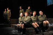 /news/teatr-et-cetera-zapuskaet-blagotvoritelnuyu-aktsiyu-podari-bilet-veteranu/