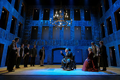 /news/segodnya-my-igraem-50-y-spektakl-revizor-versiya/