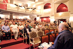 /news/segodnya-v-nashem-teatre-sostoyalsya-sbor-truppy-i-obyavleny-plany-na-27-sezon/