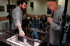 /news/priem-maketa-spektaklya-moya-zhizn-po-povesti-a-chekhova/