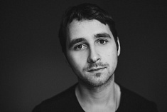 /news/s-dnem-rozhdeniya-pozdravlyaem-aktera-artema-blinova/