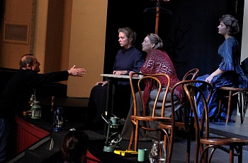 Репетиции спектакля "Сердце не камень"