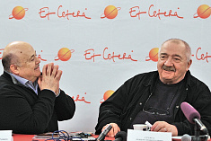 /news/aleksandr-kalyagin-pozdravil-s-dnem-rozhdeniya-roberta-sturua-/