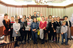 /news/1-oktyabrya-sostoyalas-vstrecha-s-pisatelem-yuriem-nechiporenko/