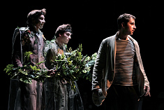 /news/zamena-spektaklya-moya-marusechka-19-fevralya-na-spektakl-lodochnik/