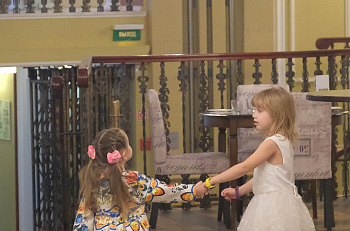 Новогодняя ёлка для детей актеров и сотрудников театра