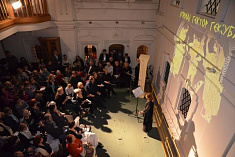 /news/aktery-teatra-et-cetera-prinyali-uchastie-v-proekte-vdumchivye-chteniya-/