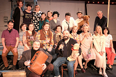 /news/fotoreportazh-s-50-go-pokaza-starshey-sestry/