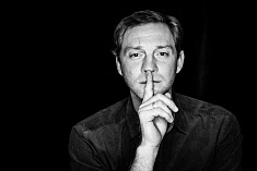 /news/segodnya-den-rozhdeniya-otmechaet-artist-et-cetera-grigoriy-starostin_11/