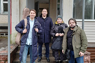 /news/artisty-et-cetera-posetili-filial-7-glavnogo-voennogo-klinicheskogo-gospitalya-im-akademika-n-n-burd/