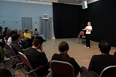 /news/master-klass-nar-art-rf-natali-blagikh-v-ramkakh-festivalya-vivat-teatr-/