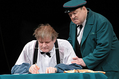 /news/zamena-spektaklya-drama-na-okhote-10-sentyabrya-na-spektakl-litsa-/